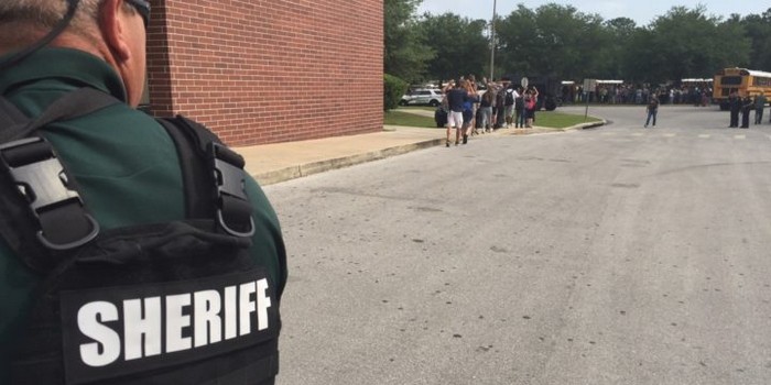 У Флориді охоронець відвернув масове вбивство в школі
