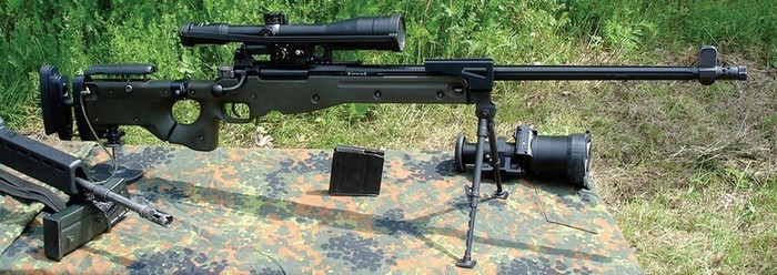 Высокоточная снайперская винтовка производства знаменитой британской фирмы Accuracy International