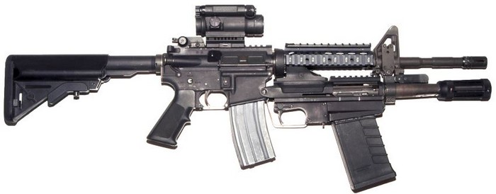 Гладкоствольное ружье M26 MASS в подствольном варианте на карабине М4