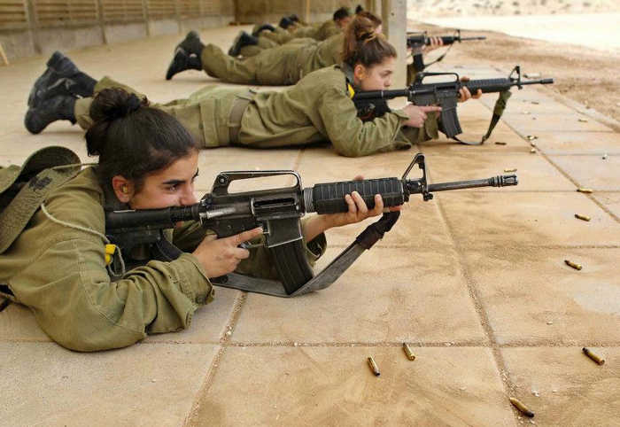 IDF M16       