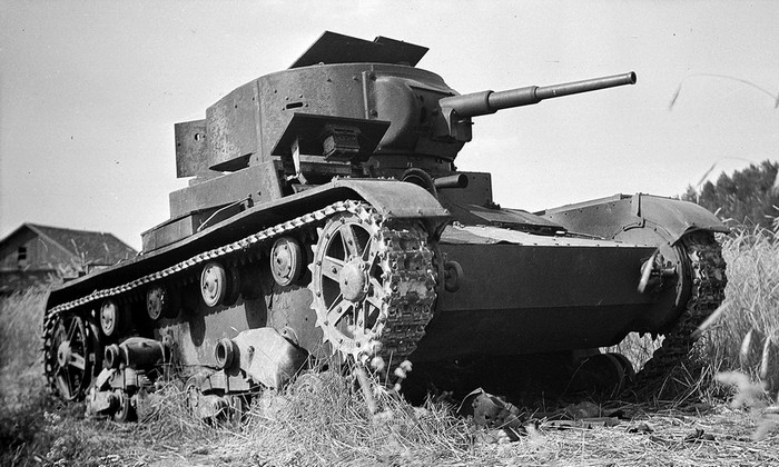 Многочисленные советские Т-26, БТ-5 и БТ-7 с противопульным бронированием, не говоря о ещё более «тонкокожих» Т-37/Т-38 и бронеавтомобилях, были вполне «по зубам» PzB M.SS 41