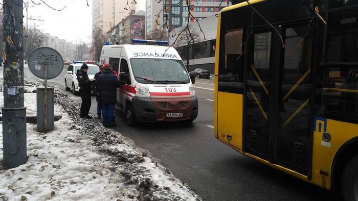 У тролейбусі в Києві сталася різанина