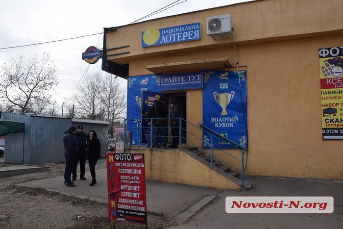У Миколаєві зі стріляниною пограбували зал ігрових автоматів, одна людина поранена