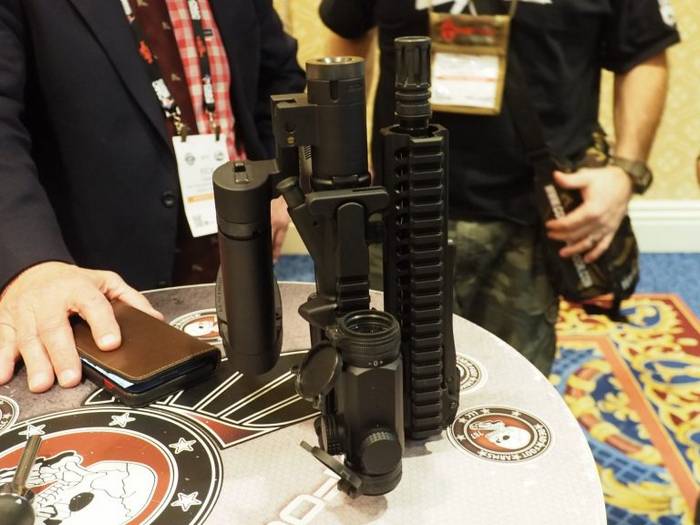 Double FoldAR: AR-подібна гвинтівка, яку можна покласти у невеликий рюкзак