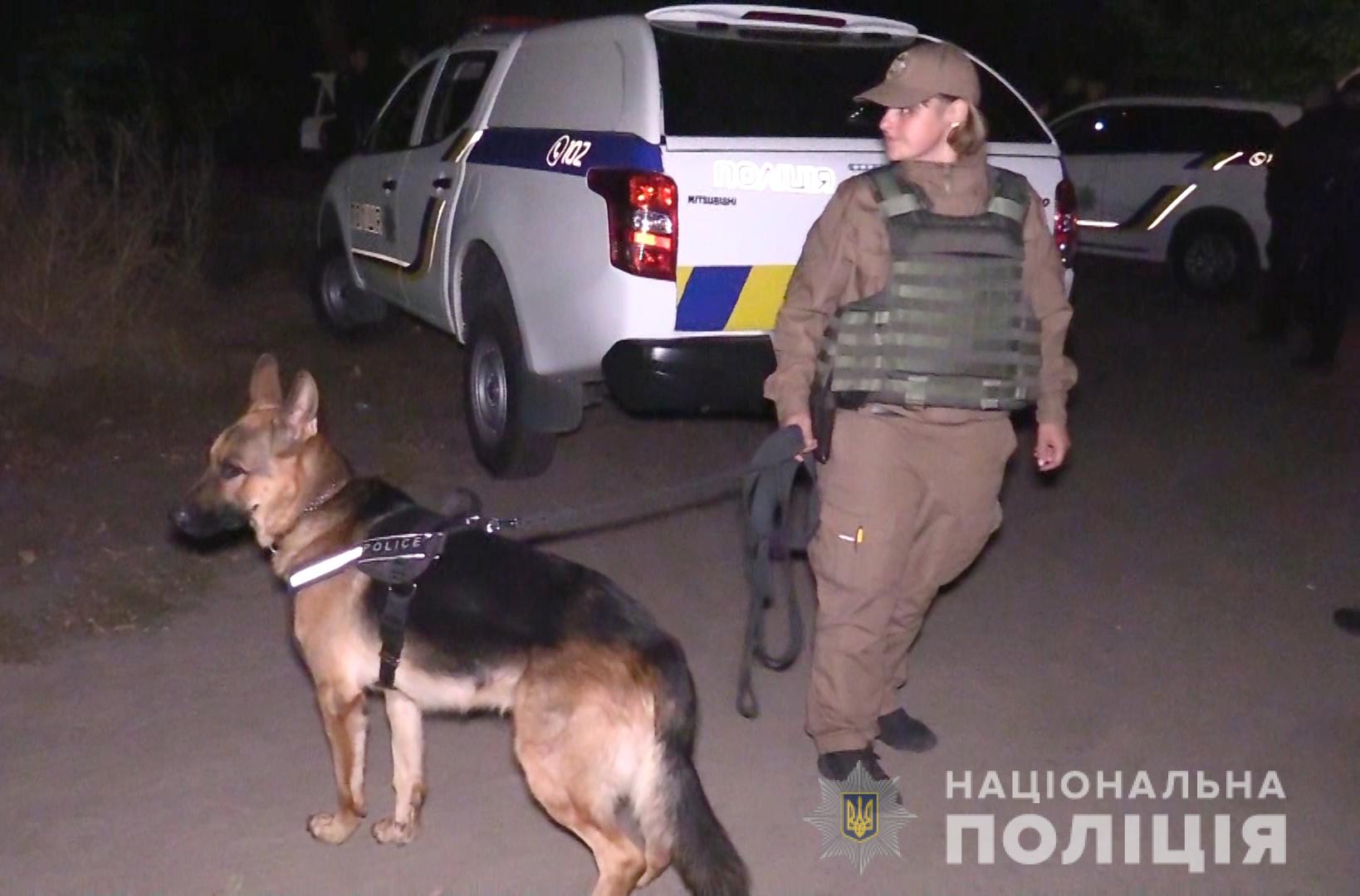 Правоохоронці розшукують чоловіка, який у Києві стріляв у спецпризначенців: трьох його товаришів затримали