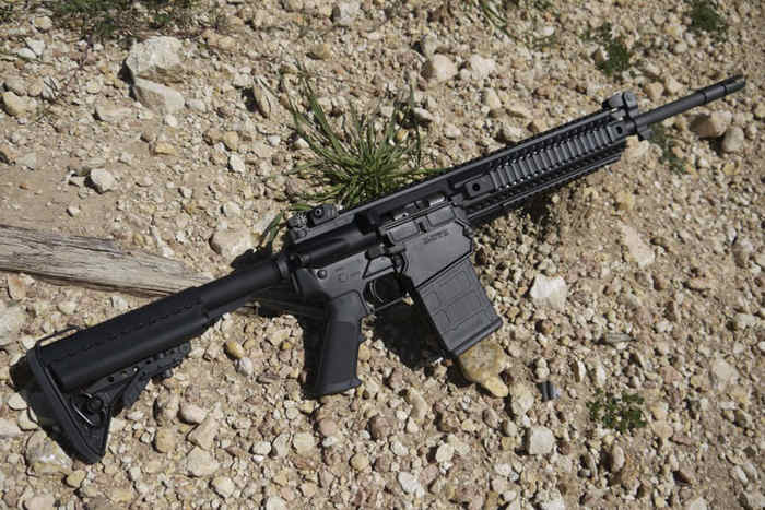 Colt призупиняє виробництво довгоствольної зброї для цивільного ринку