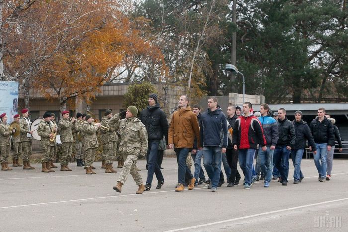 В Україні повернули призов в армію з 18 років