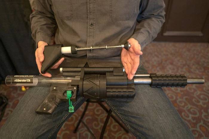 Надрукована на 3D-принтері помпова рушниця Liberator 12K.