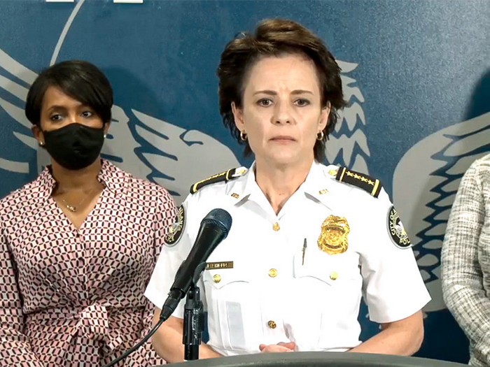 Начальниця поліції Атланти Еріка Шилдс подала у відставку.