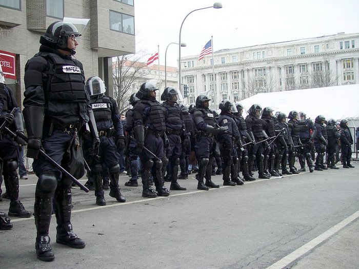 Поліцейський підрозділ для розгону протестувальників. Округ Колумбія.