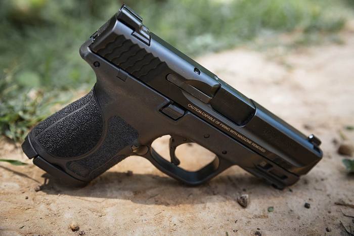 Smith & Wesson M&P9 M2.0 Subcompact і виглядає круто, і стріляє на відмінно.