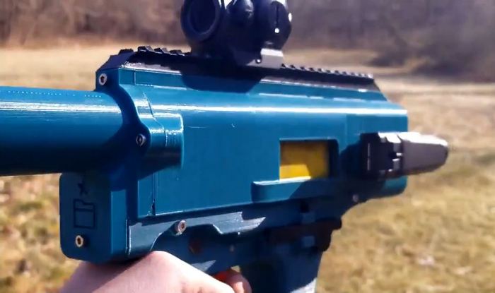 Надрукований на 3D-принтері УСМ до AR-подібного пістолета-кулемета FGC-9