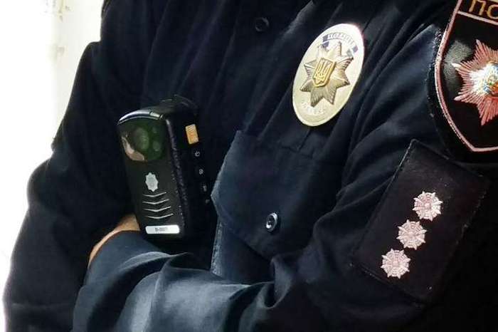 Українські патрульні поліцейські будуть зобов'язані завжди працювати з увімкненими боді-камерами 