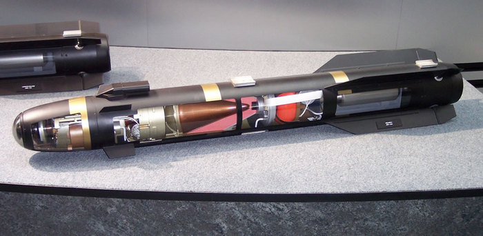 Протитанкова керована ракета AGM-114К Hellfire II у розрізі