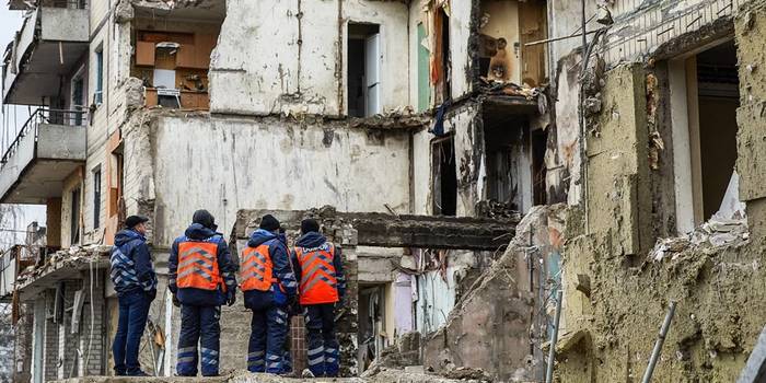 Житлові квартали та цивільні будинки все частіше стають ціллю ворога (Фото:Edgar GutiÈrrez / SOPA via Reuters) 