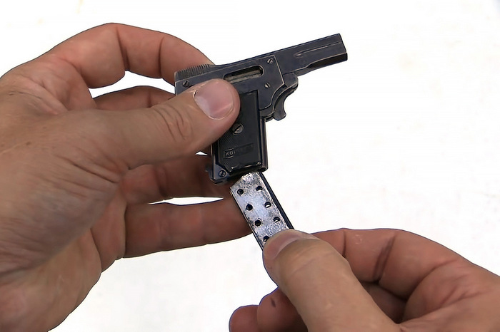 Найменший пістолет у світі: Kolibri 2.7мм