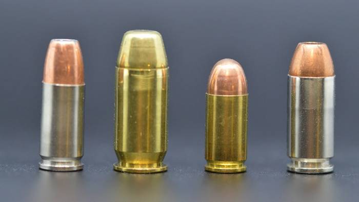 Зліва-направо: 9mm, .45 ACP, .380 AUTO, and .40 S&W. 