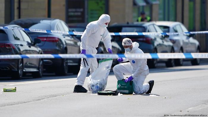Судмедексперти на місці ножового нападу в англійському Ноттінгемі, 13 червня 2023Фото: Zac Goodwin/empics/PA Wire/picture alliance