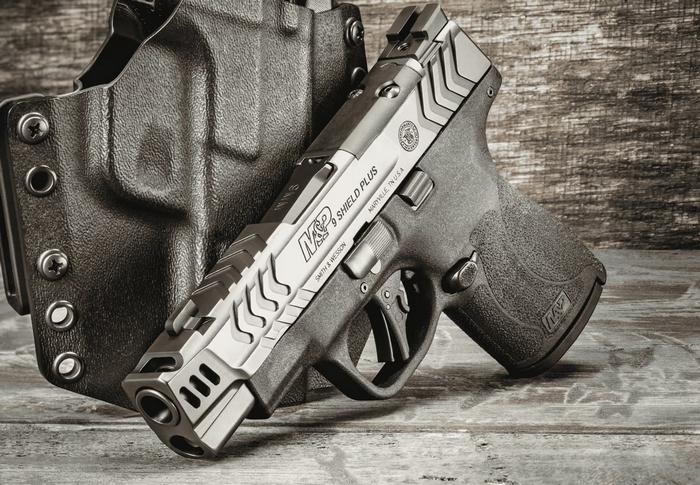 Smith & Wesson Performance Center M&P9 Carry Comp