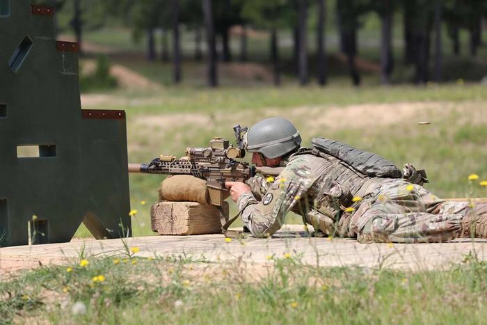 За словами керівництва SIG Sauer, кілька країн Північної Європи виявили значну зацікавленість у придбанні боєприпасів калібру 6,8х51 мм та зброї під них.