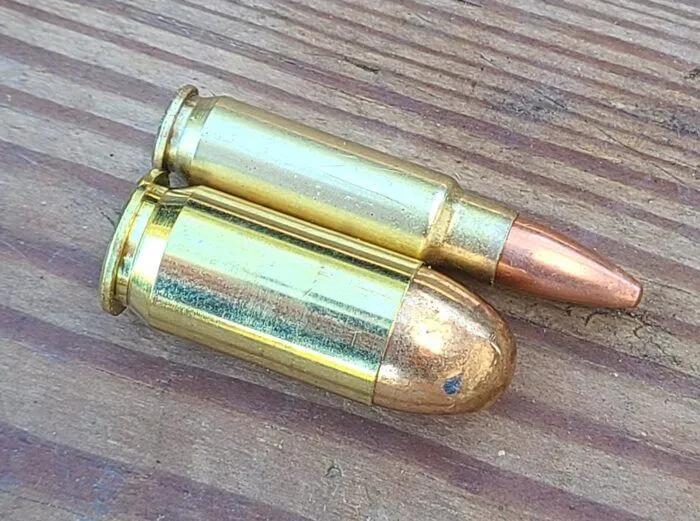 Порівняння набоїв 5,7 x 28 мм та .45 ACP.