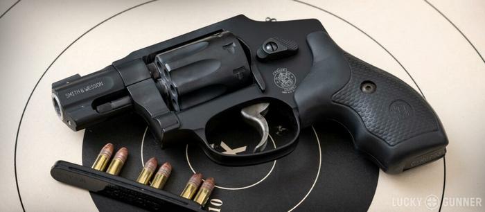 Smith & Wesson 43 C