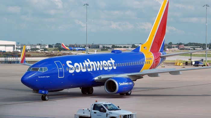 Літак Southwest Airlines готується до вильоту з аеропорту Даллас Лав Філд