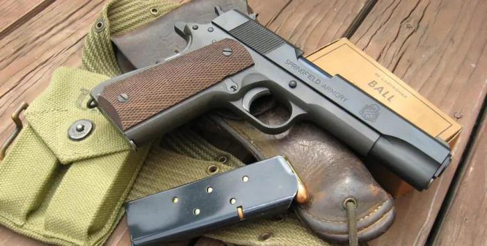 Бойовий зразок пістолета М1911 