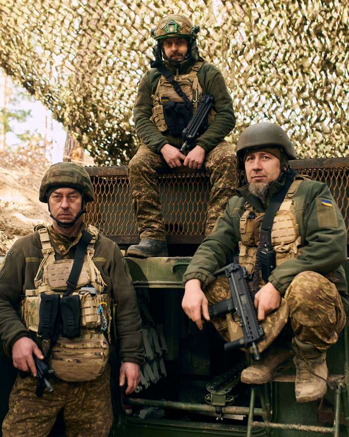 Ukrainian artillery crews with Fort-230 submachine guns, March 2025. Photo credits: 13th Khartiya Brigade 