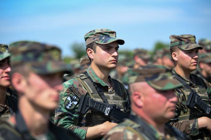 Автомати CZ Bren 2 на озброєнні 22-го миротворчого батальйону. Джерело: Міноборони Молдови.