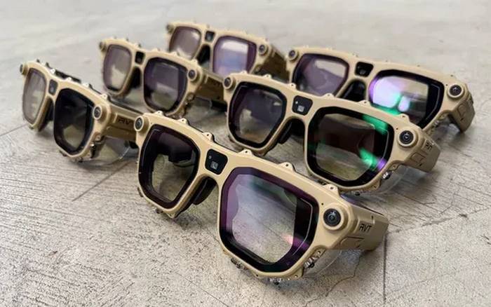 Окуляри доповненої реальності для військових Hard Spec. Фото Rivet Industries
