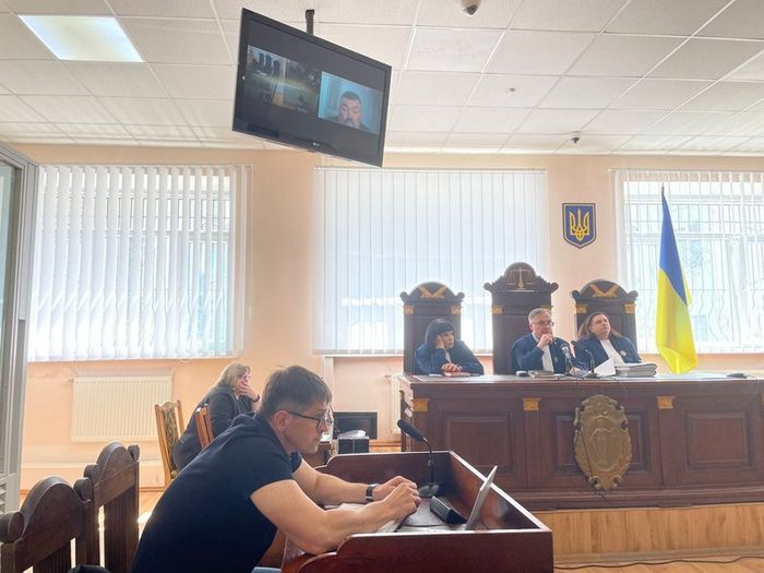 Тернопільський апеляційний суд розглядає справу щодо незаконного зберігання зброї. Суспільне Тернопіль