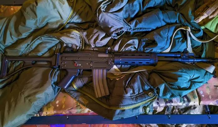  Італійська гвинтівка Beretta SC70/90 українських військових. Джерело: armourersbench.com