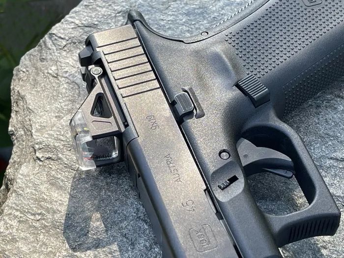 Glock 45 TB з коліматорним прицілом OMSsc