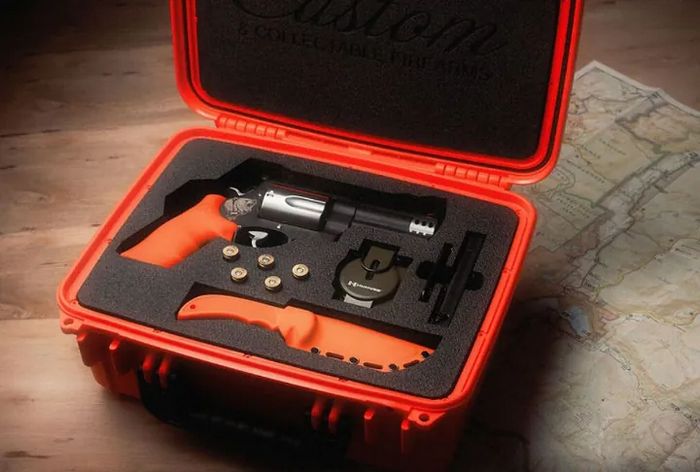 Smith & Wesson 500 Emergency Kit