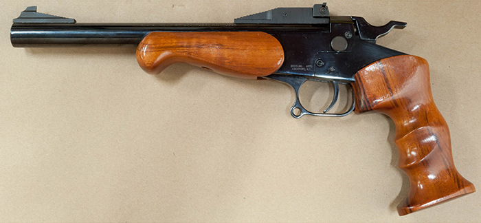 Зовні він був схожий на конкурента