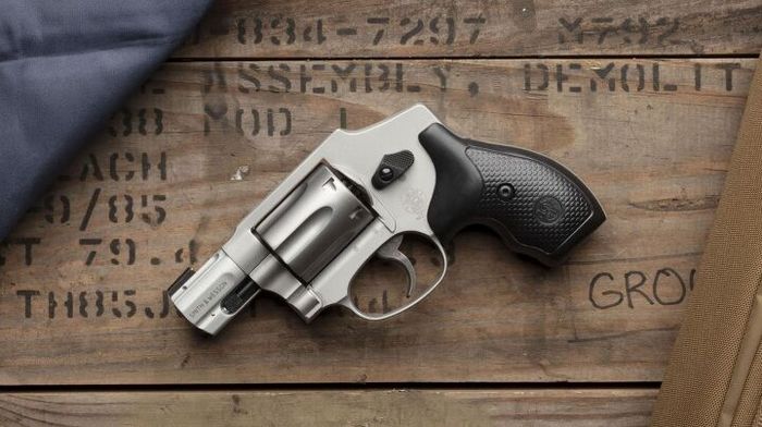 Револьвери Davidson з J-подібною рамкою