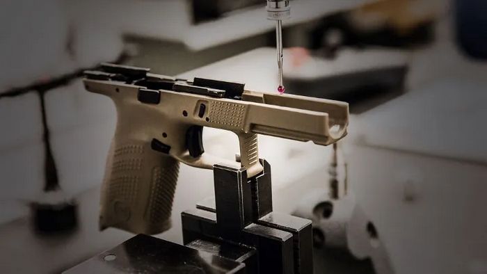 Пістолет CZ P-10 C