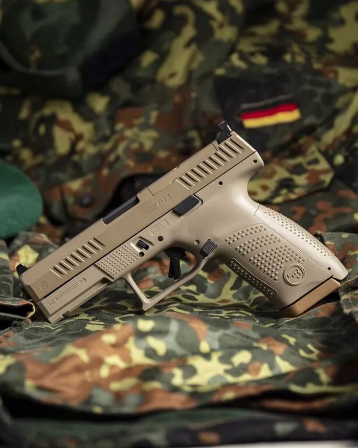 Пістолет CZ P-13
