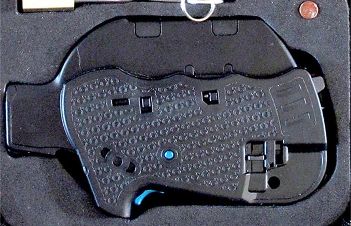 The Ounce у футлярі