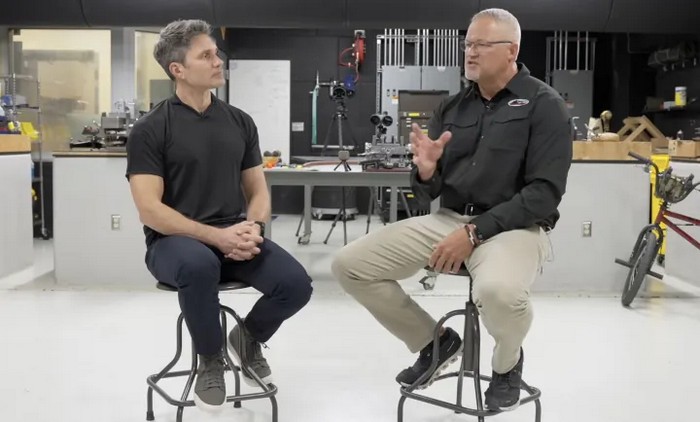 Джеймс Рівз та Скотт