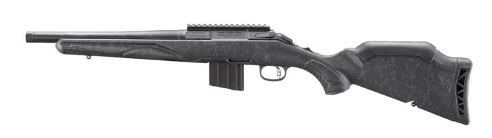Короткий ствол з різьбою 12,5 дюйма/317 мм характеризує варіант SBR Ruger American Gen II калібру .338 ARC