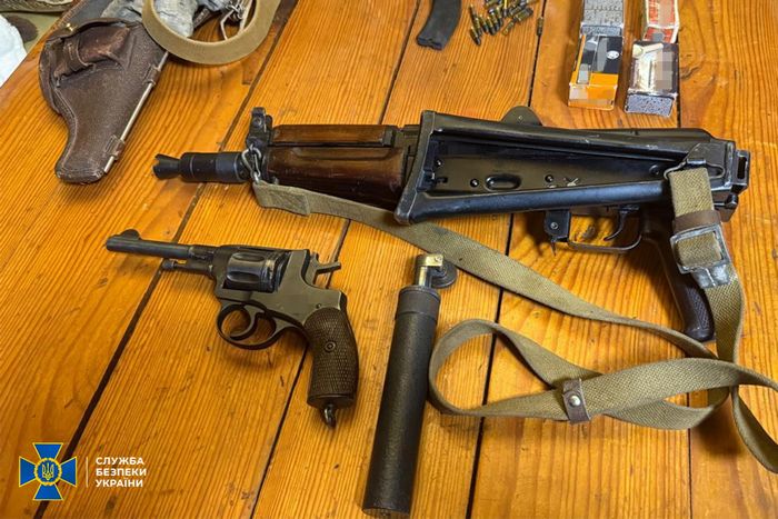 Вилучені предмети