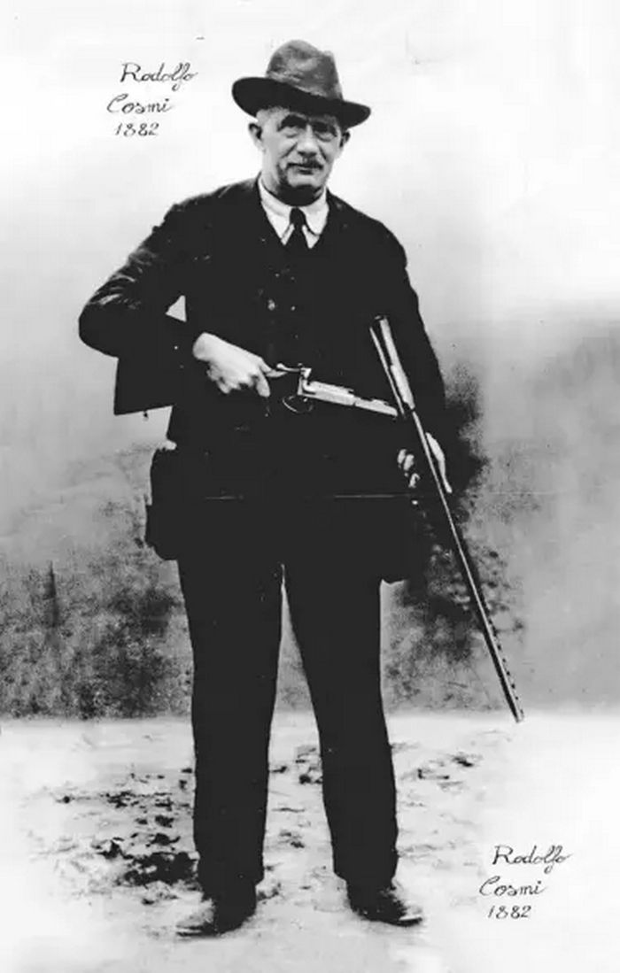  Геній, що стоїть за створенням дробовика: Родольфо Космі (1873-1936), винахідник і засновник компанії. 