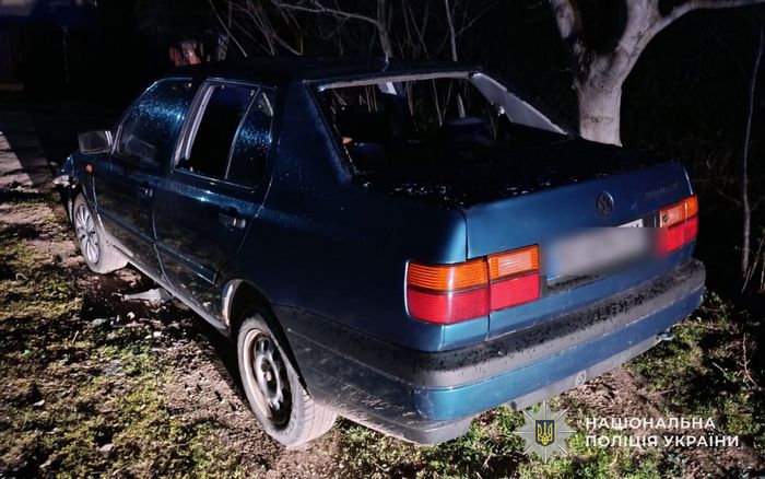 Автомобіль, в якому вибухнула граната.