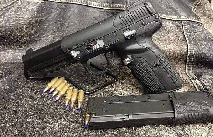 Пластиковий FN Five-seveN