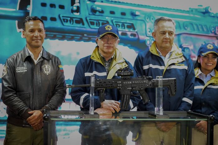 Колумбійська штурмова гвинтівка JAGUAR компанії Indumil. Травень 2026. Джерело: Міноборони Колумбії