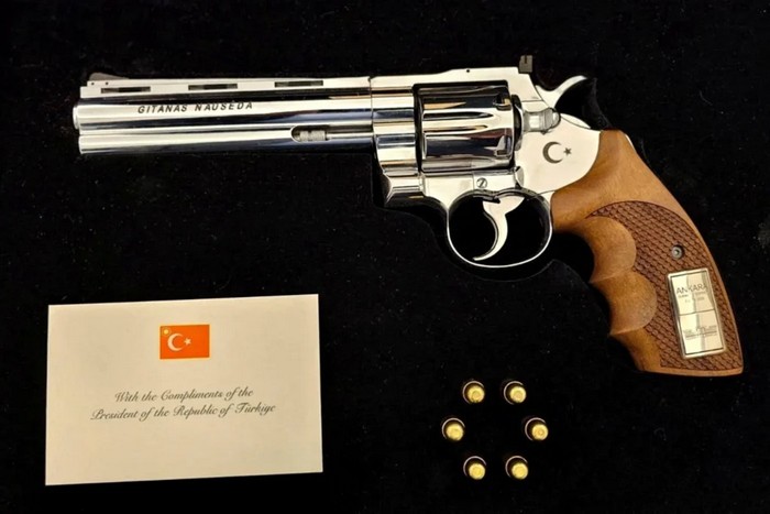 Револьвер Gümüşay