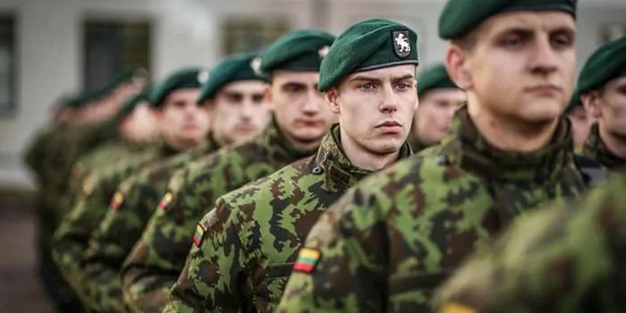  Через обмежену кількість місць цього року на службу приймуть не всіх охочих