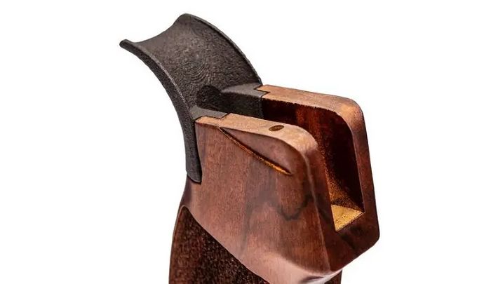 VIGILANTE - AR-15 wood grip